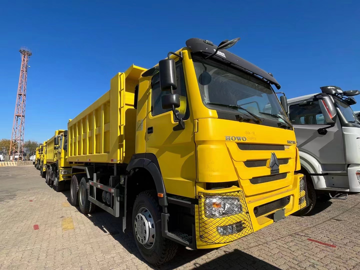 Camion à benne howo 6x4
