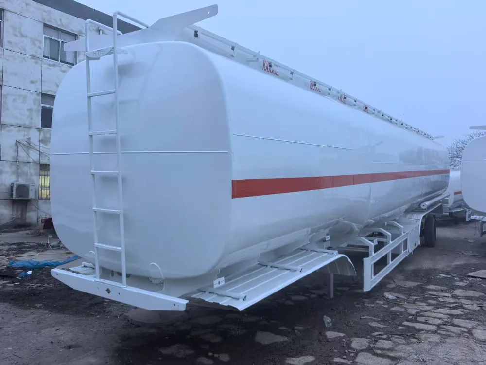 Camion semi-remorque de réservoir de carburant d'occasion